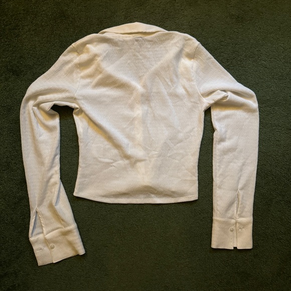 NWT H&M White Crinkle Cropped Button Up Shirt - Small - Picture 4 of 4